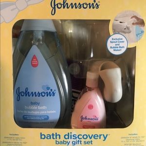 Johnson’s Bath Discovery Baby Gift Set